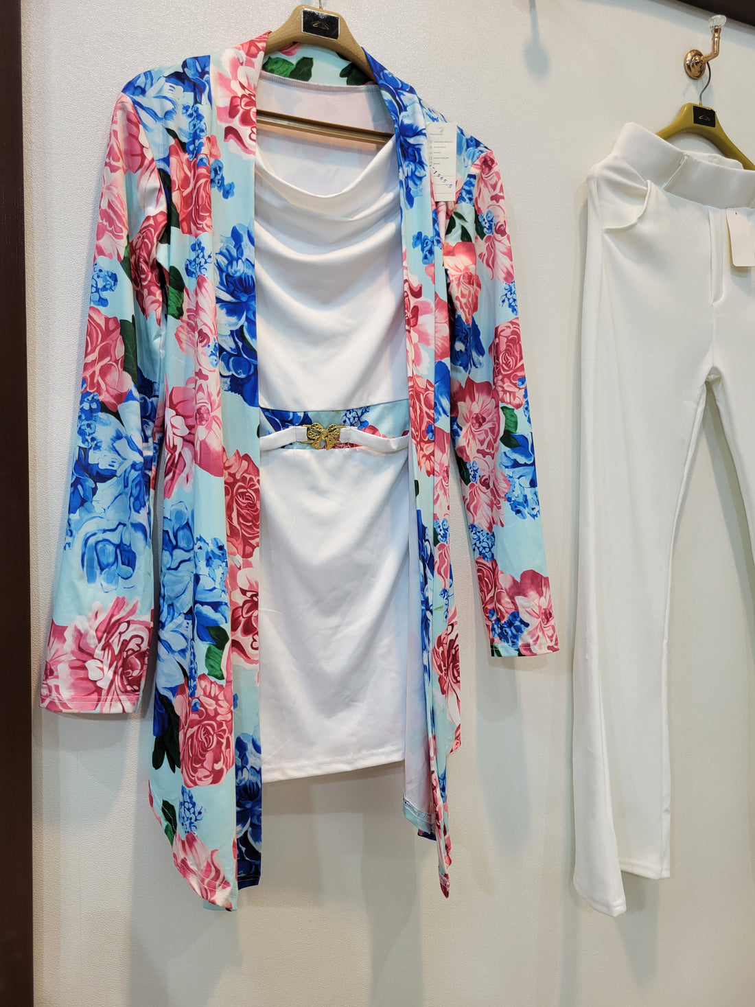 Fashioney (Blue white)