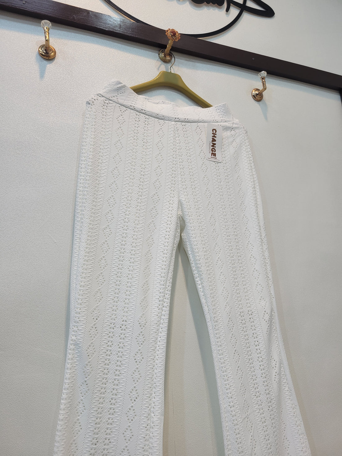 Cutwork Flapper (White)