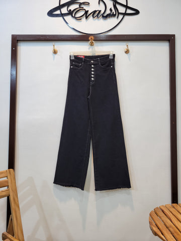 Outline Jeans Flapper (Black)