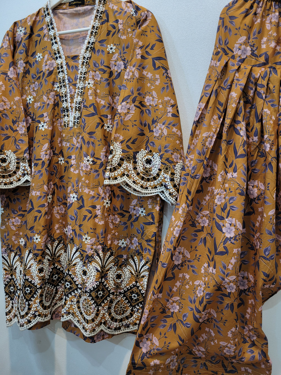z.Andaz Farshi - Lawn (Brown)