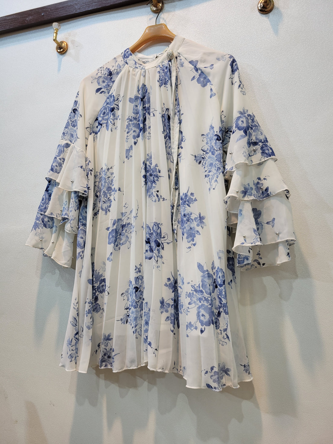 Frill Floral Top (White Blue)
