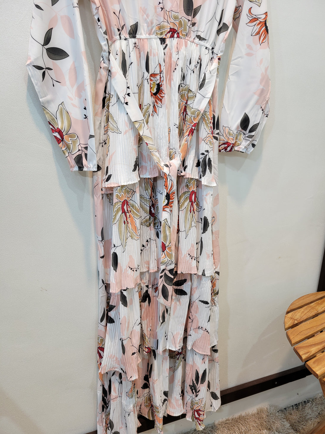 Layers Maxi (White Peach)