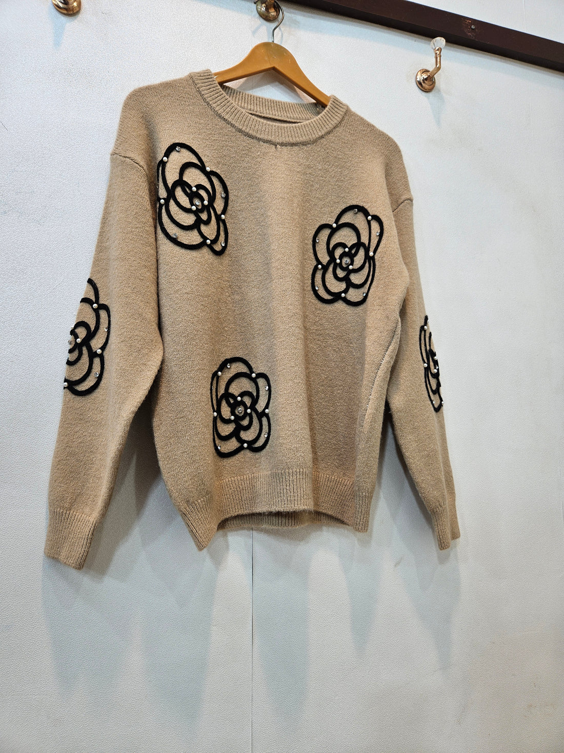 Flower Sweater (Beige)